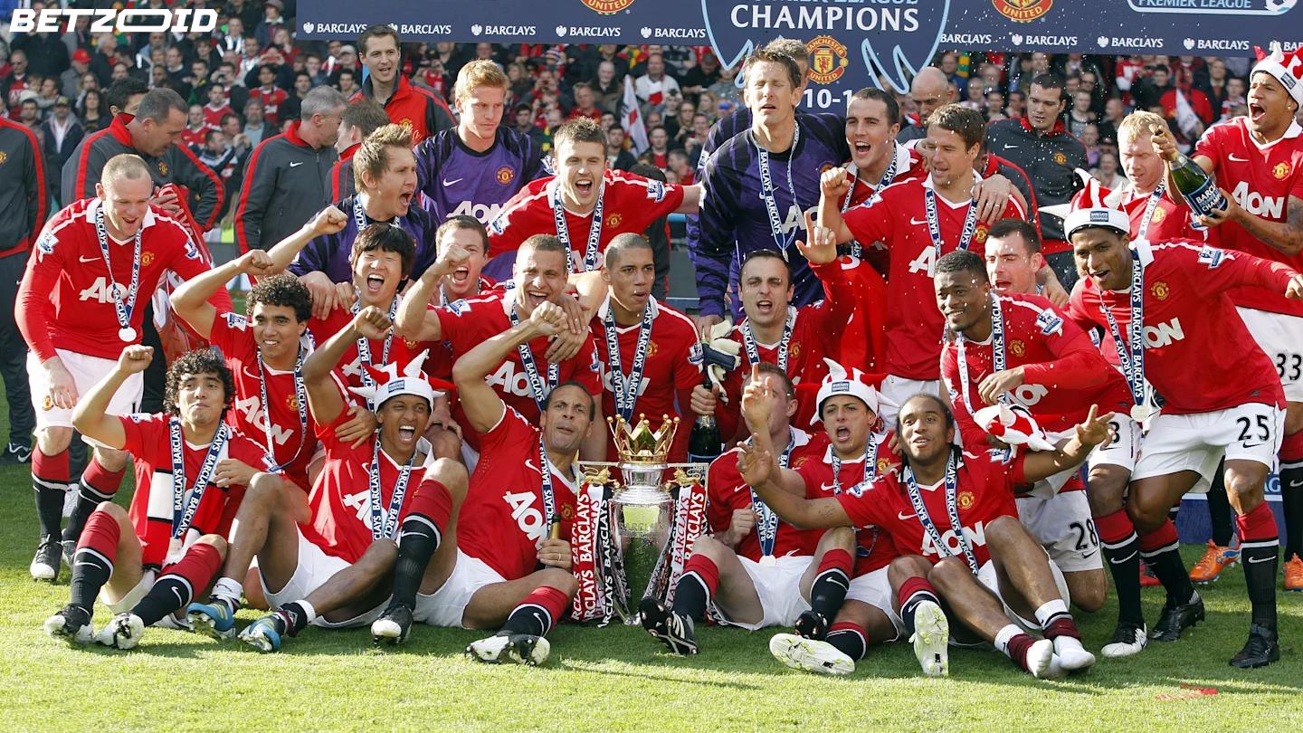 Antonio Valencia Si Unisce ai Wythenshawe Vets Pieni di Leggende della Premier League