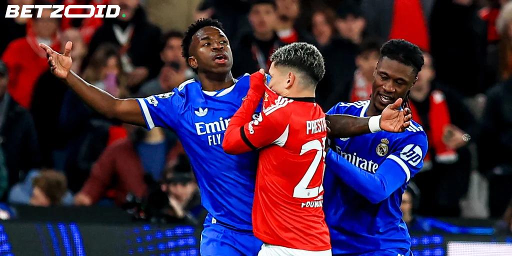 Cartellini rossi per chi copre la bocca: la nuova regola dell'IFAB per i Mondiali