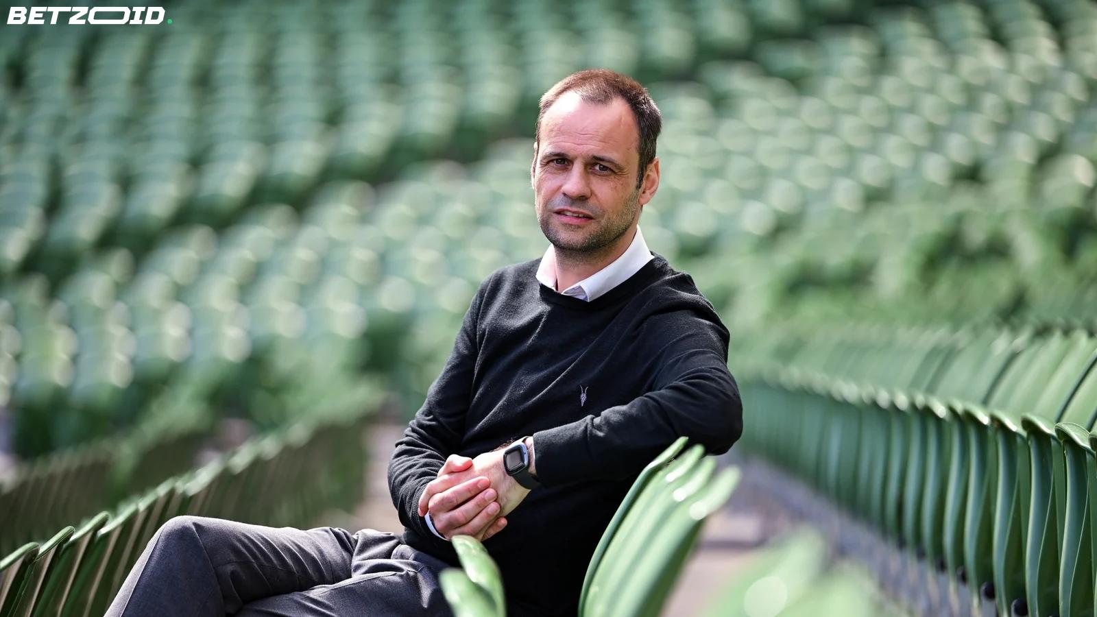 Martin Difende il Suo Ruolo allo Shamrock Rovers Durante la Revisione FIFA sugli Agenti